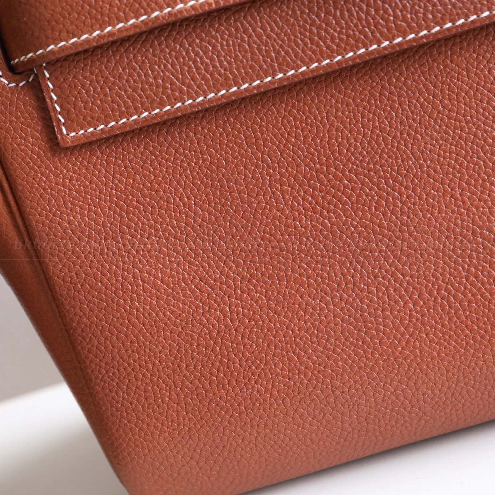 Kelly Messenger PM Gold Faubourg Barenia Silver Hardware, série Kelly, cor Gold, couro Kelly Messenger Pm Gold Faubourg Barenia Silver Hardware Gold P