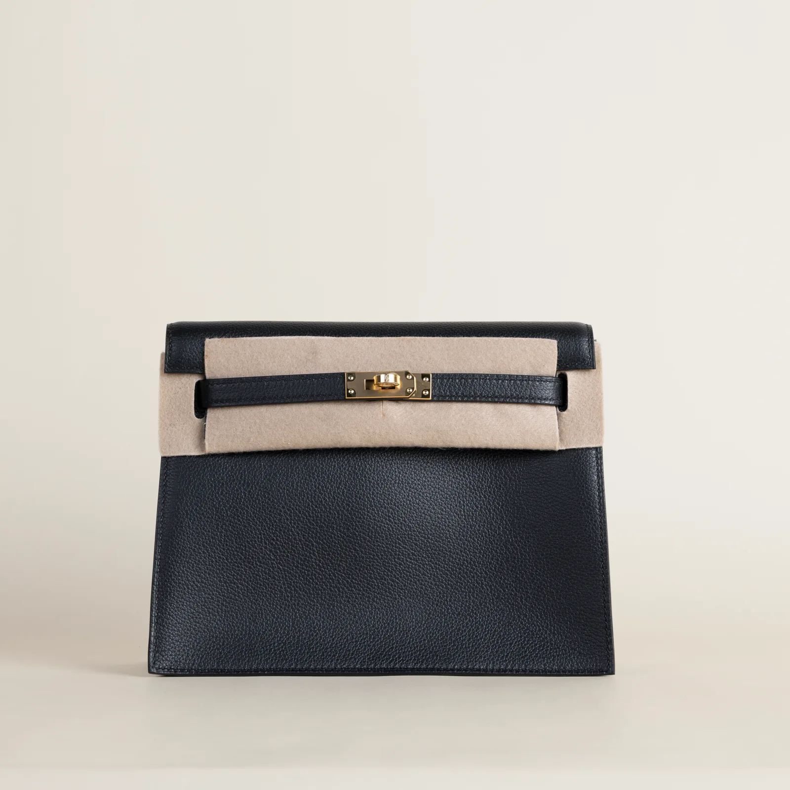 Kelly Danse Evercolor CC89 Noir GHW, Kelly series, Danse CC89 Noir colorway, Evercolor leather, Gold hardware, Kelly Danse Evercolor CC89 Noir GHW Kel