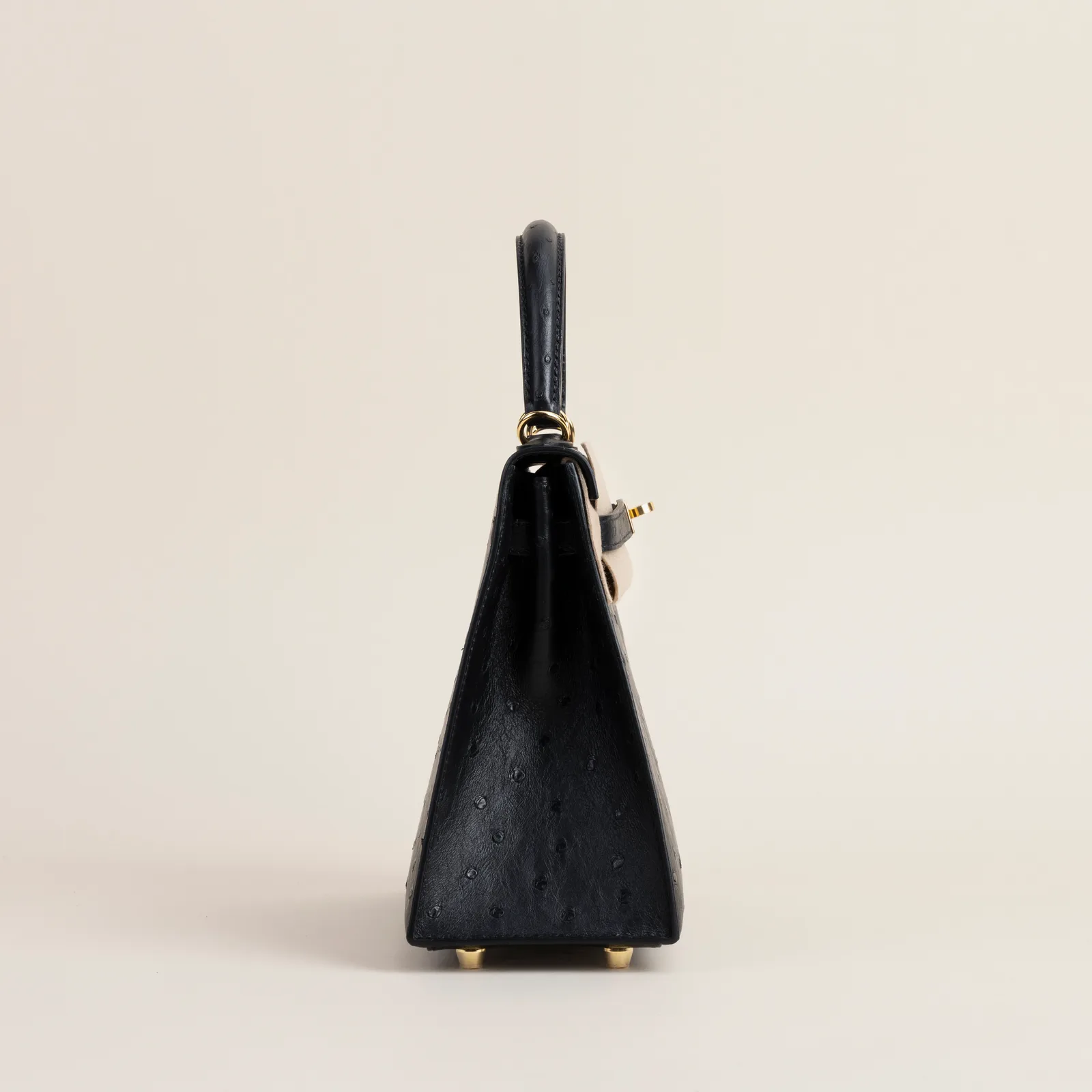 Kelly25 KK-Ostrich 89 Noir GHW, Kelly series, 25 KK-Ostrich 89 Noir colorway, Box leather, Gold hardware, Kelly25 KK-Ostrich 89 Noir GHW Kelly Model :