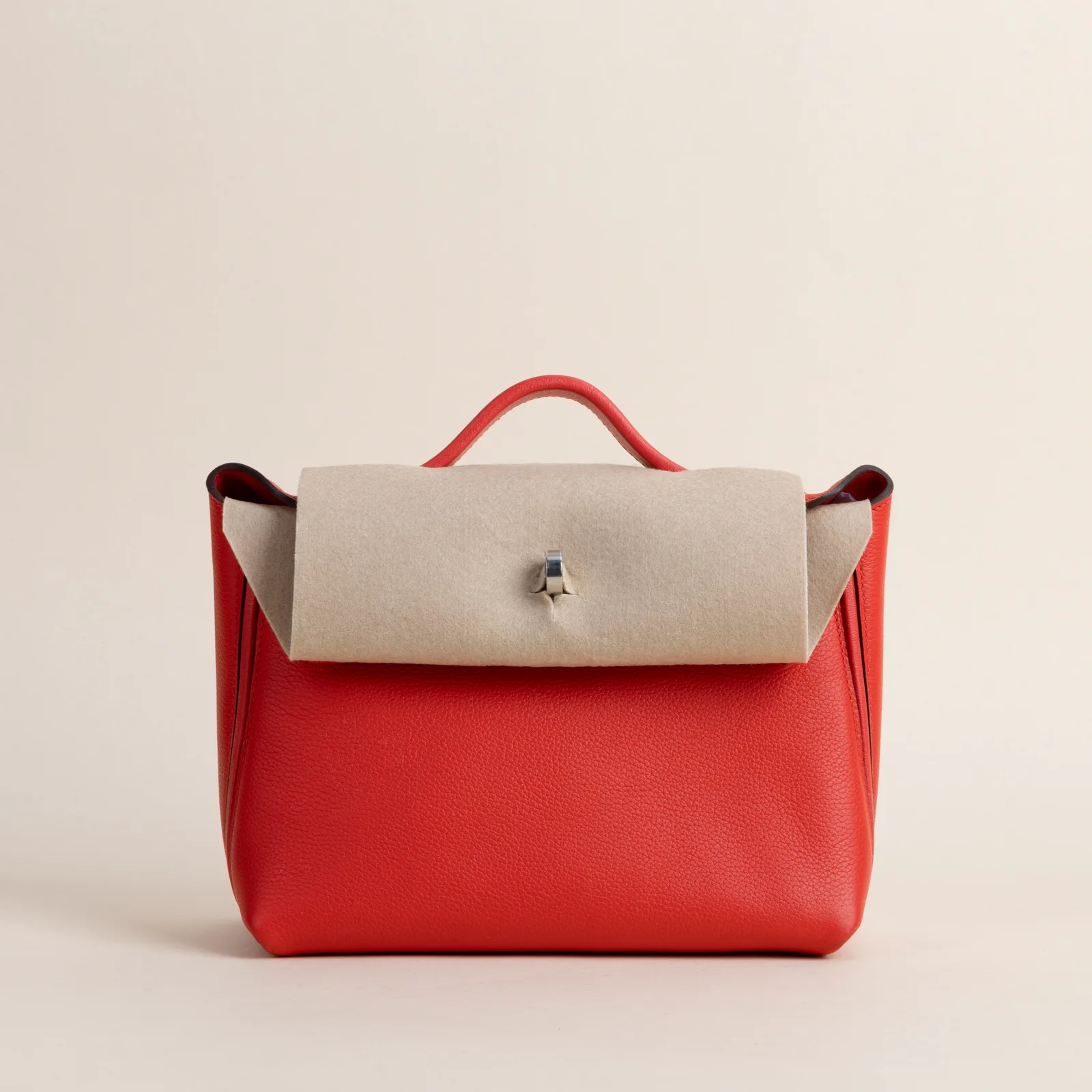 Mini 2424 Evercolor S3 Rouge Coeur PHW, Mini 2424 series, S3 Rouge Coeur colorway, Evercolor leather, Silver hardware, 10cm size, hero image