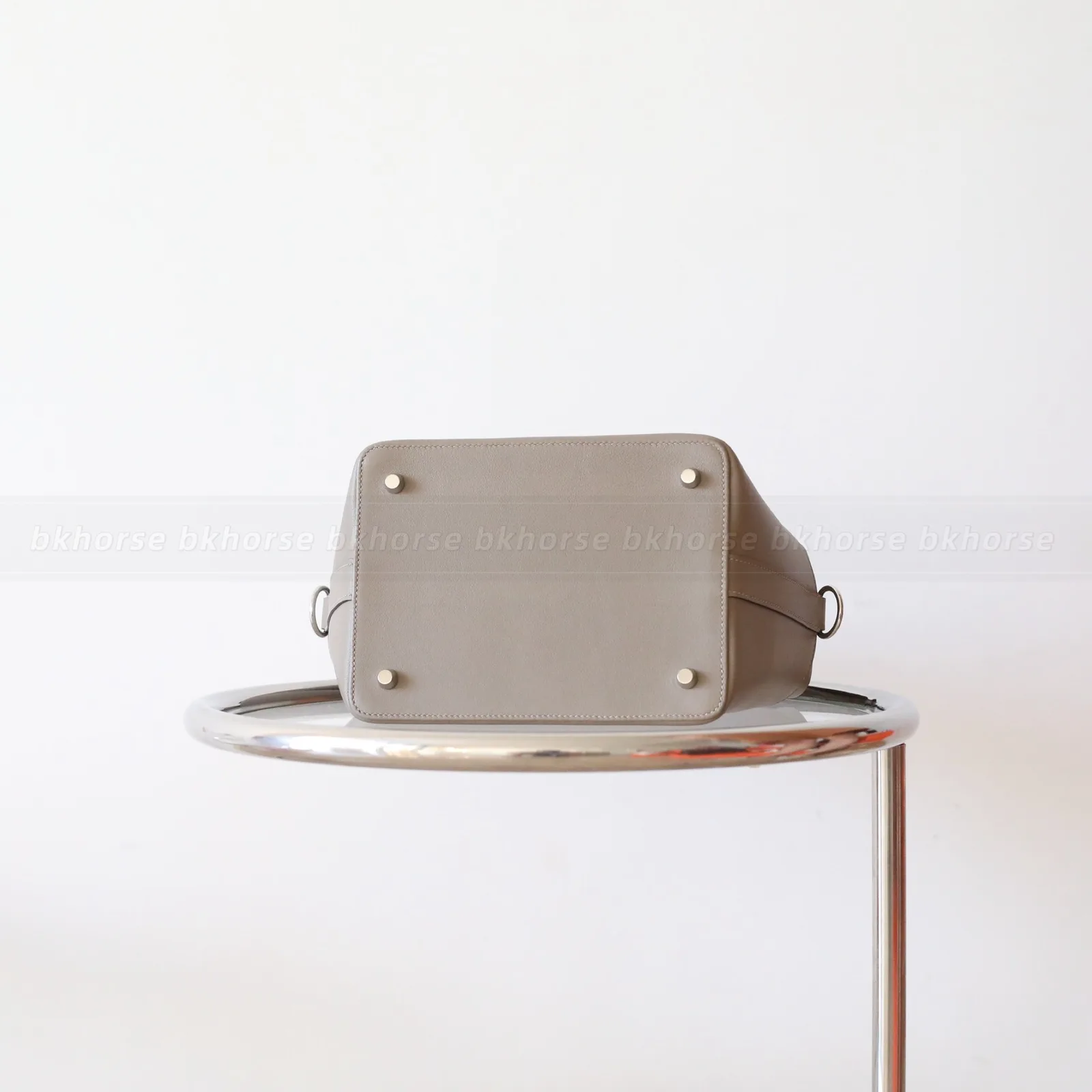 Toolbox 20 Gris Asphalt Swift Silver Hardware, Other series, Gris colorway, Swift leather, phw hardware, detail view 3