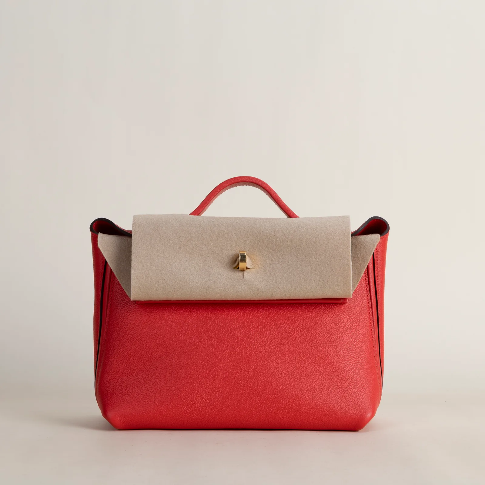 Mini 2424 Evercolor S3 Rouge Coeur GHW, Mini 2424 series, S3 Rouge Coeur colorway, Evercolor leather, Gold hardware, 10cm size, hero image