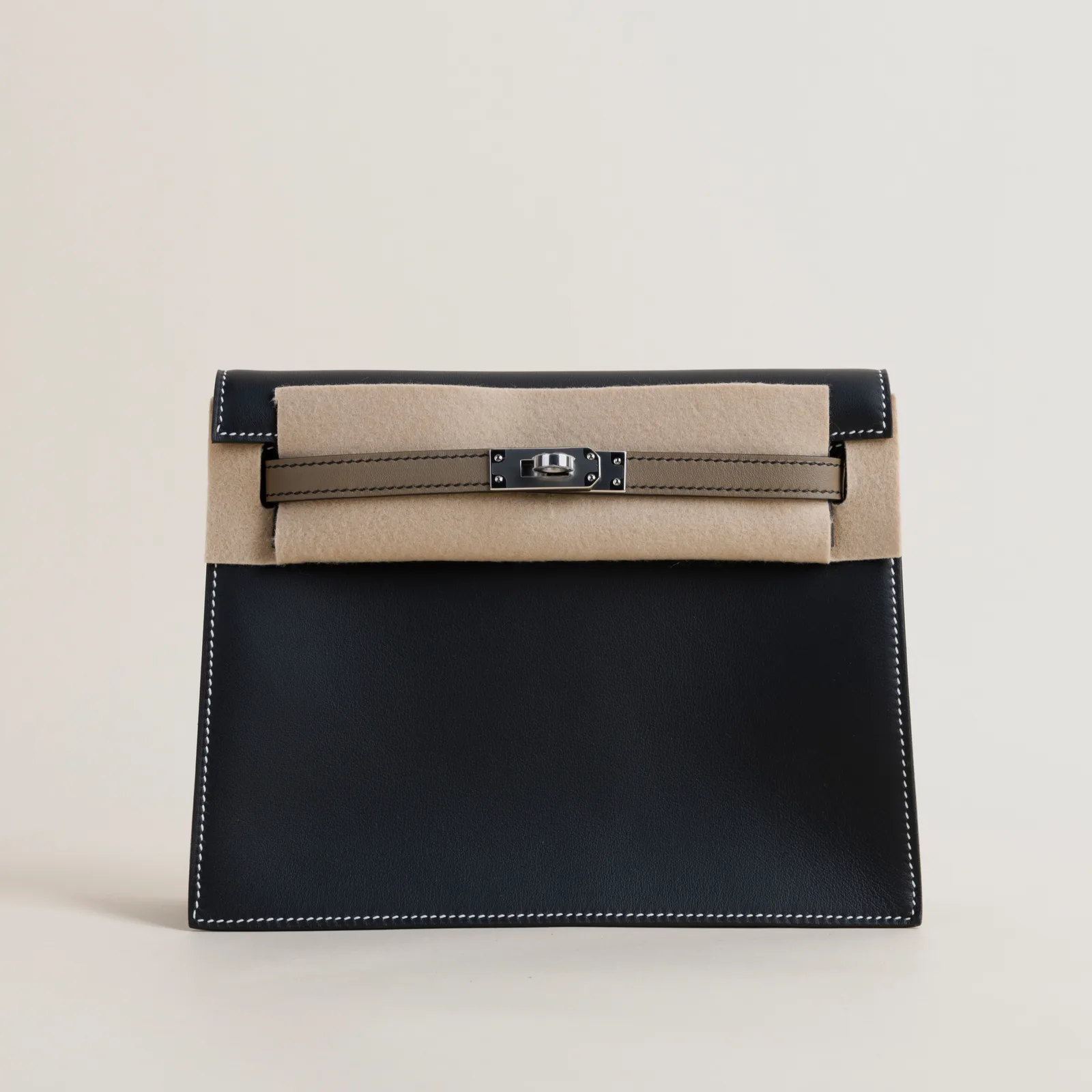 Kelly Danse Swift 89 Noir /18 Etoupe PHW, Kelly series, Danse 89 Noir /18 Etoupe colorway, Swift leather, Silver hardware, Kelly Danse Swift 89 Noir /