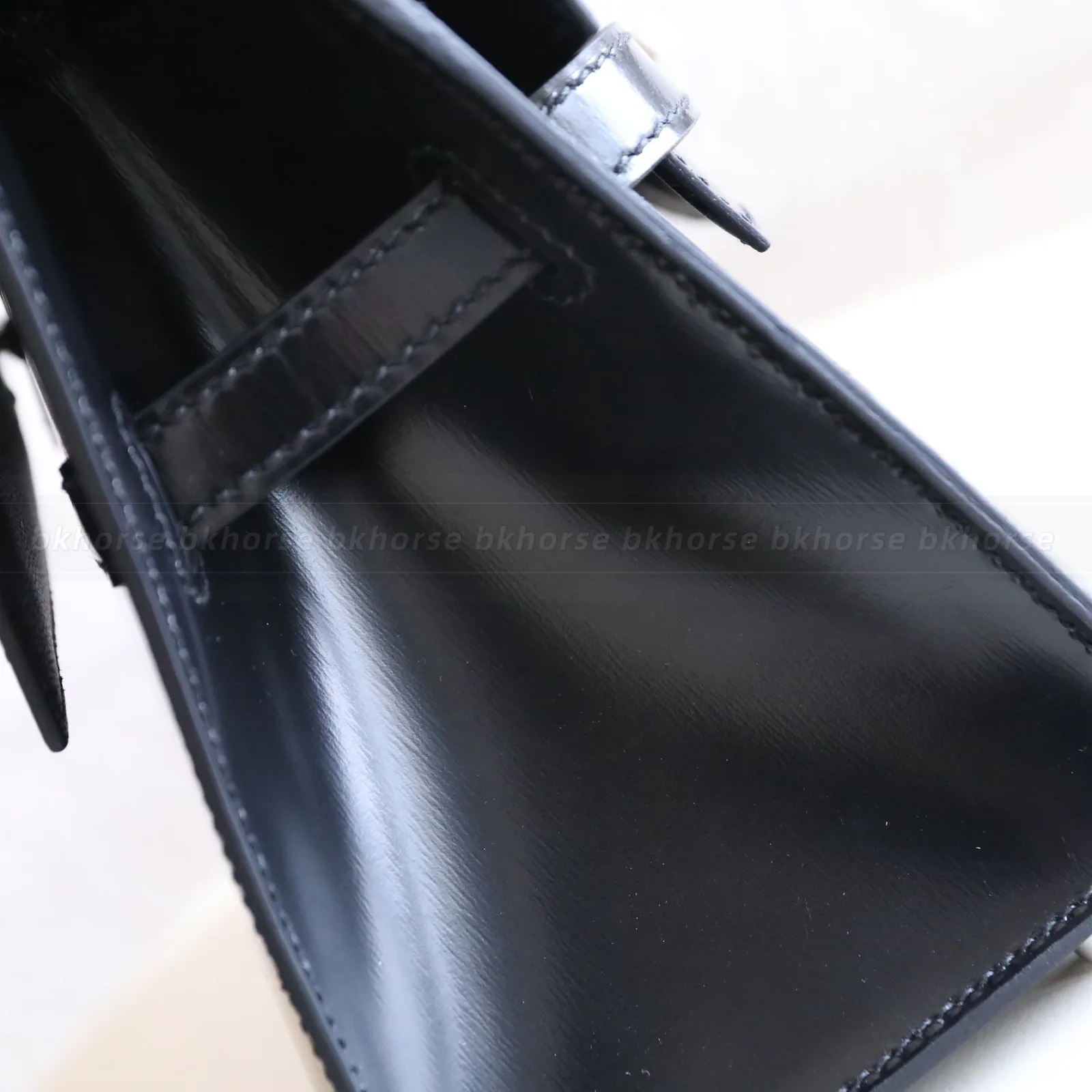 Kelly Desorde Black Box Calf Silver Hardware, Kelly series, Noir colorway, Box leather, phw hardware, detail view 11