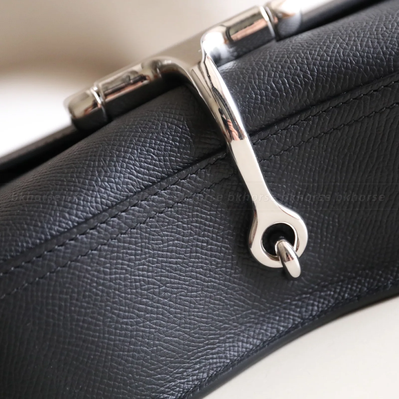 Della Cavalleri Elan 22 Black Epsom Silver Hardware, Other series, Noir colorway, Epsom leather, phw hardware, detail view 7