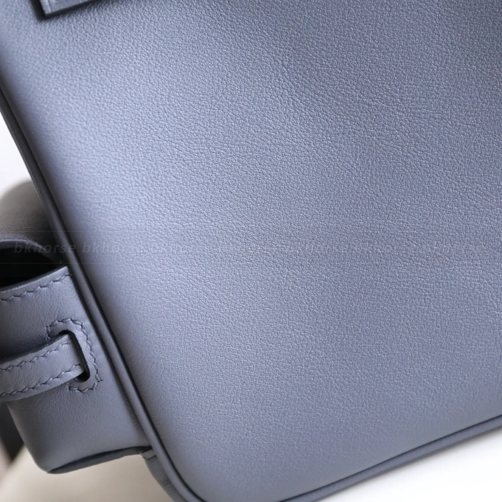 Kelly Jump Gris Misty Swift Silver Hardware, Kelly series, Gris colorway, Swift leather, phw hardware, detail view 5