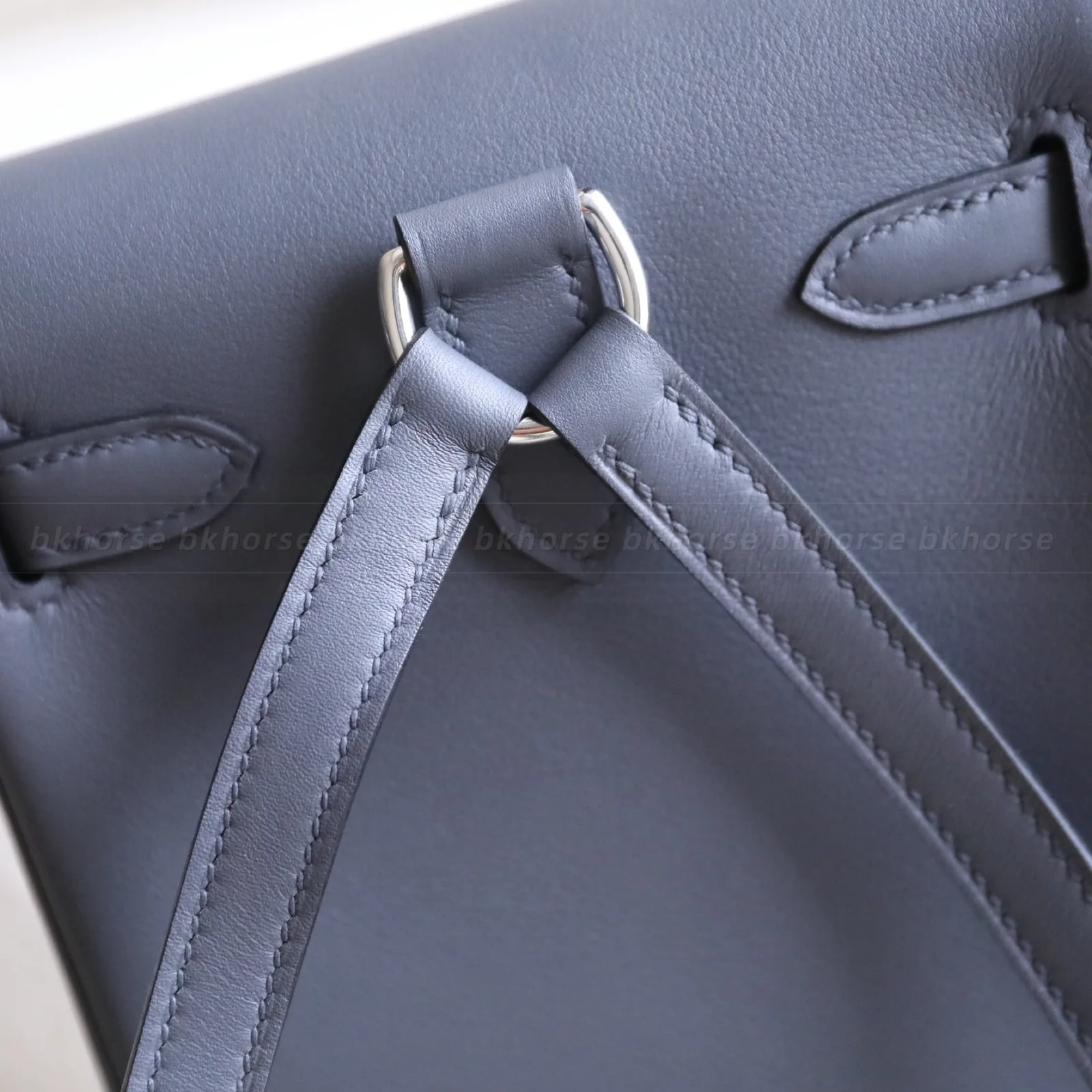 Kelly Jump Gris Misty Swift Silver Hardware, Kelly series, Gris colorway, Swift leather, phw hardware, detail view 8