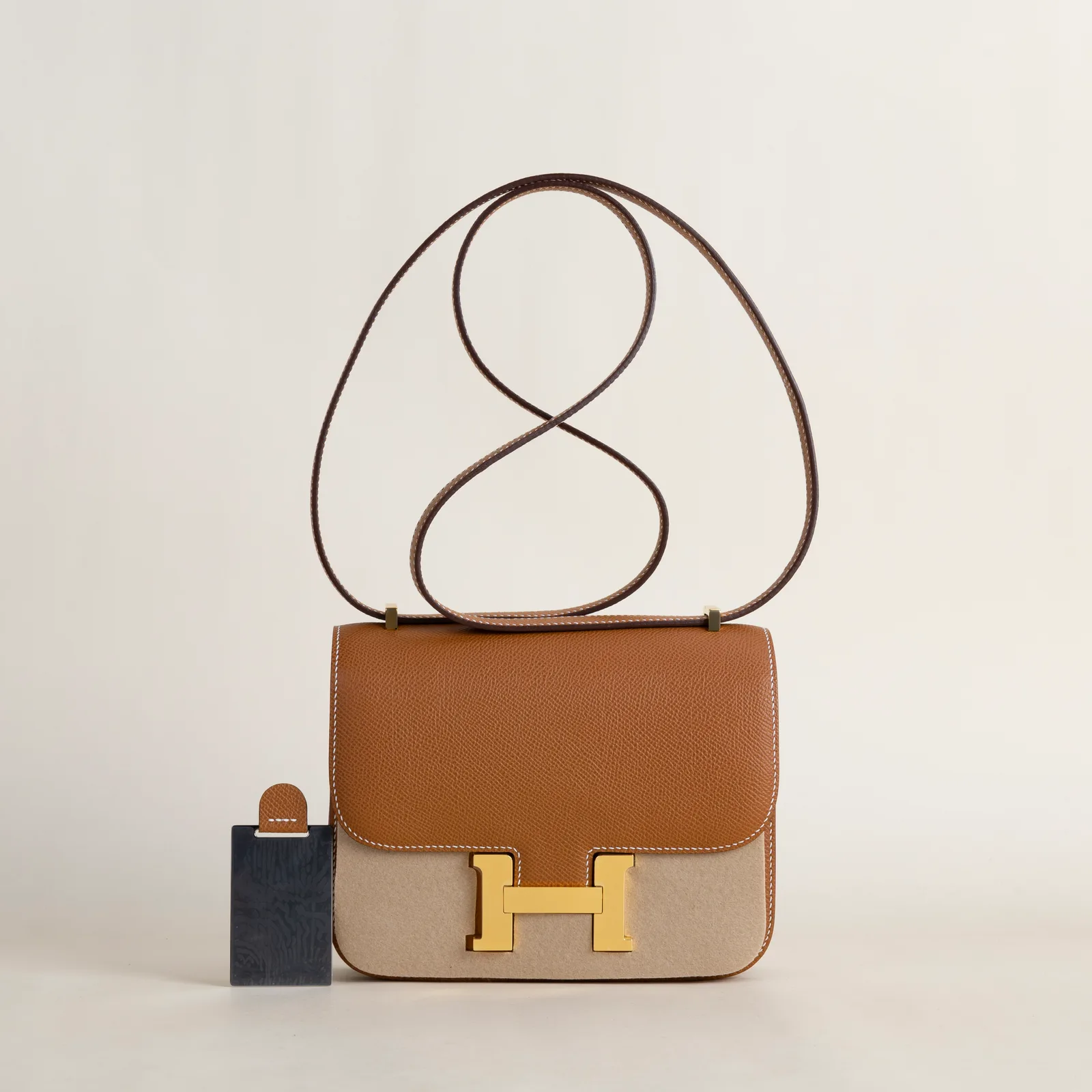 Constance 18CM Epsom CC37 Gold GHW, Constance series, CC37 colorway, Epsom leather, Gold hardware, 18CM size, hero image
