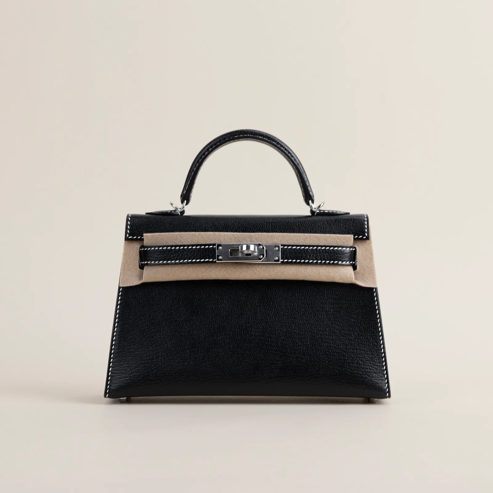Mini Kelly II Chevre 89 Noir/0D Rose Mexico PHW, Mini Kelly II series, 89 Noir/0D Rose Mexico colorway, Chevre leather, Silver hardware, Mini Kelly II