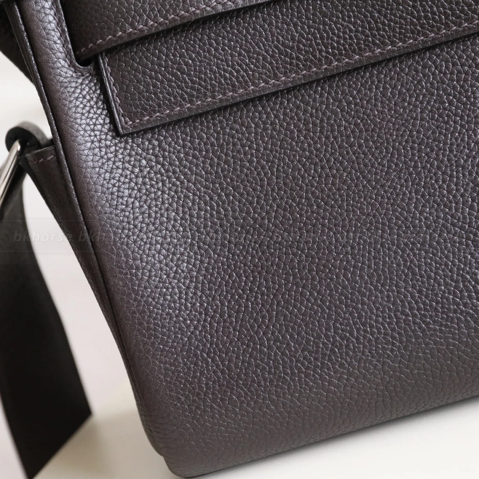Kelly Messenger PM Ebene Faubourg Barenia Silver Hardware, série Kelly, cor Silver, couro Kelly Messenger Pm Ebene Faubourg Barenia Silver Hardware Si