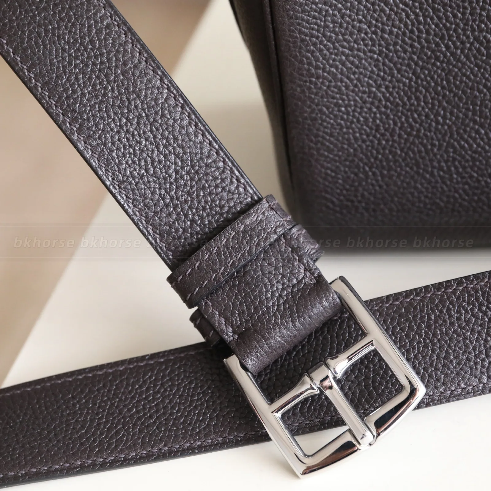 Kelly Messenger PM Ebene Faubourg Barenia Silver Hardware, série Kelly, cor Silver, couro Kelly Messenger Pm Ebene Faubourg Barenia Silver Hardware Si