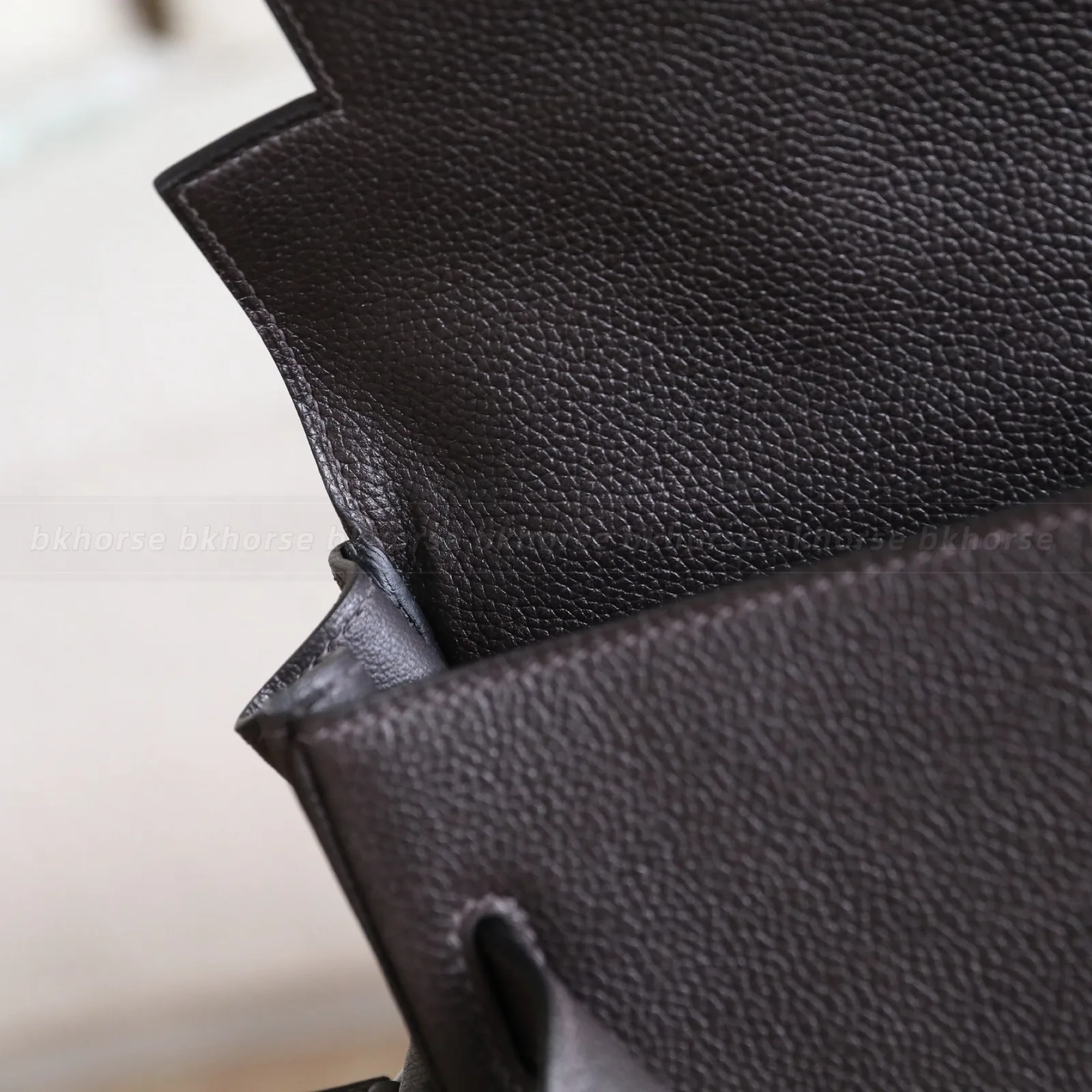 Kelly Messenger PM Ebene Faubourg Barenia Silver Hardware, série Kelly, cor Silver, couro Kelly Messenger Pm Ebene Faubourg Barenia Silver Hardware Si