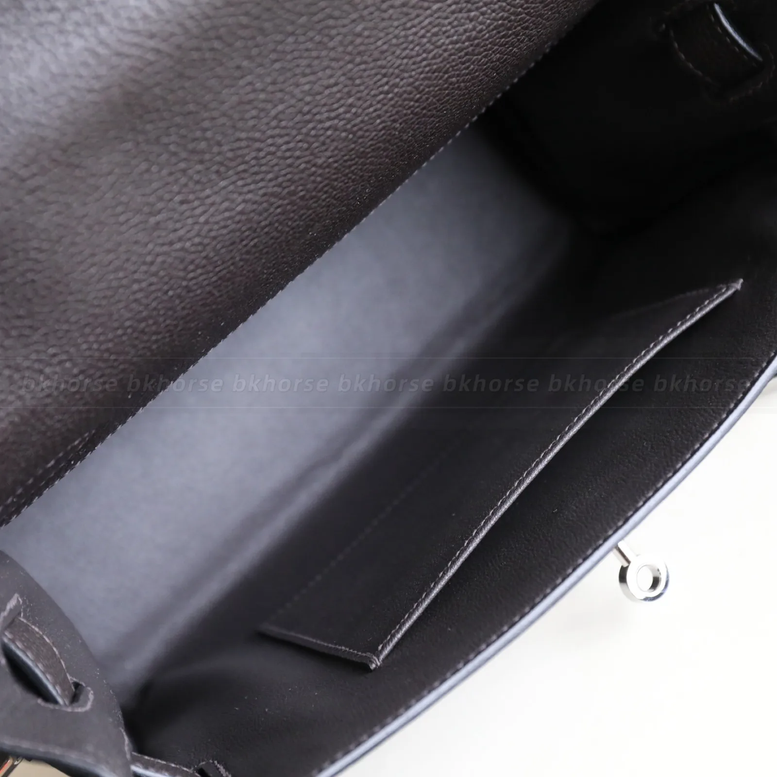 Kelly Messenger PM Ebene Faubourg Barenia Silver Hardware, série Kelly, cor Silver, couro Kelly Messenger Pm Ebene Faubourg Barenia Silver Hardware Si