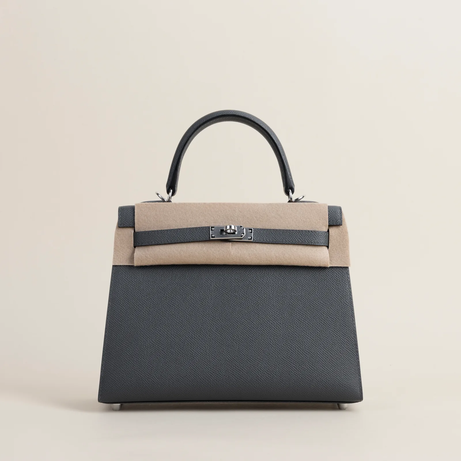 Kelly25 Epsom H0 Gris misty PHW, Kelly series, 25 H0 Gris misty colorway, Epsom leather, Silver hardware, Kelly25 Epsom H0 Gris misty PHW Kelly Model