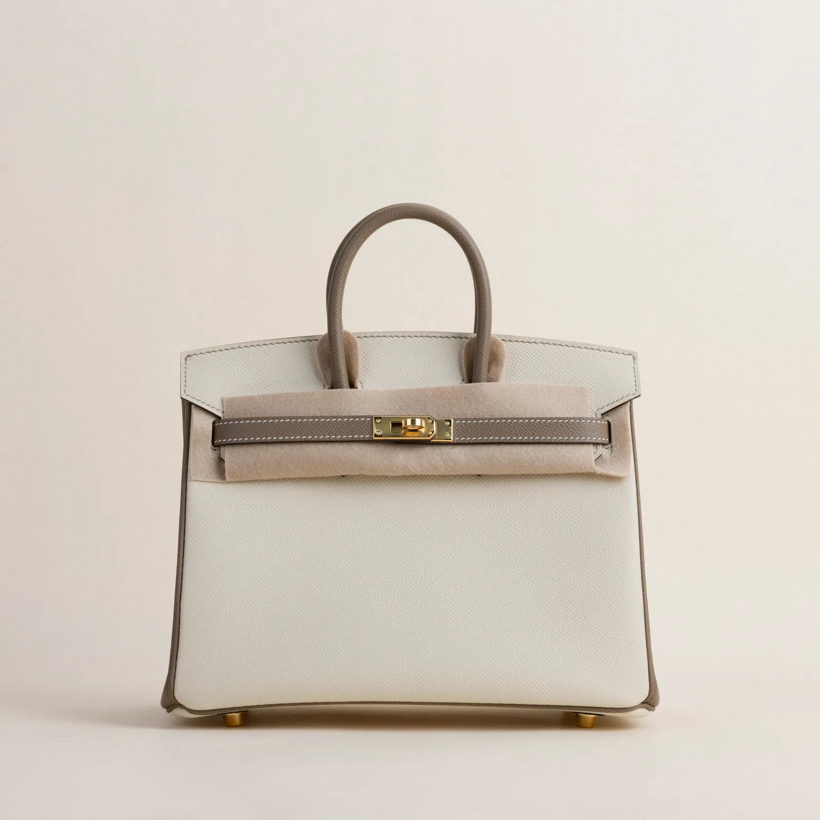 Birkin 25cm Epsom CC10 craie/CC18 Etoupe GHW, Birkin series, CC10 craie/CC18 Etoupe colorway, Epsom leather, Gold hardware, 25cm size, hero image